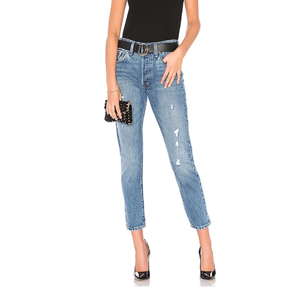 NWT Levi’s Wedgie Fit Straight Leg Medium Wash 26